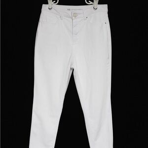 No Boundaries women White Chinos